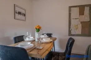 3 Bedroom house in Cumbernauld with walk in shower - Image 3