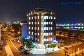 An Bình Tân Hotel - Image 1