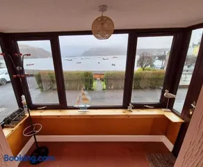 Marine House Holiday Home - Image 4