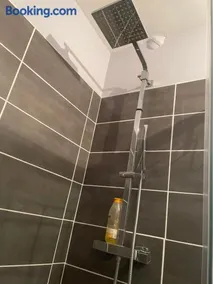 Appartement RDC calme en hyper centre-ville - Image 3