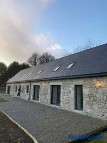 Maison Bretonne Rénovée, Gîte Les Oiseaux du Paradis - Image 1