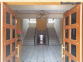 Hotel Narayan Palace - Image 1