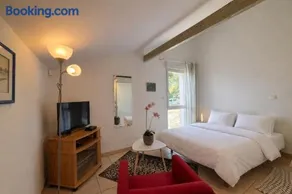 Maisonnette cosy & piscine, calme et détente - Image 2