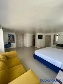 HS-DD Habitación Deluxe cerca al mar con piscina y wifi - Image 2