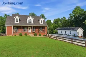 Private Pool Estate Sleeps 20 Guest House Creek - Image 2