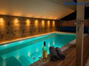 apt with private hot pool - Image 1