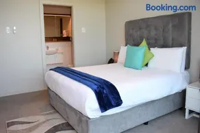 Zimbali Suites 407, Capital Hotel Complex - Image 3