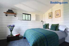 Walden Lodge - Image 5