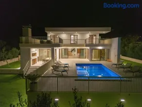 Villa Mood Private Pool Sauna Playground near Split Trogir - Image 2