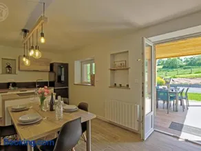 Gîte cosy avec terrasse et jacuzzi privatif - FR-1-496-303 - Image 4