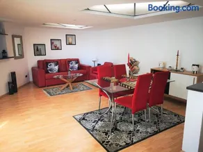 Corte Lambruschini central apartment with Free covered Parking - Image 1