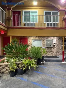 Florentina Motel - Los Angeles - Image 2