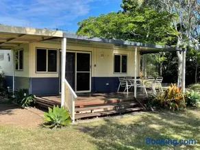 Cosy house among the trees - Image 5