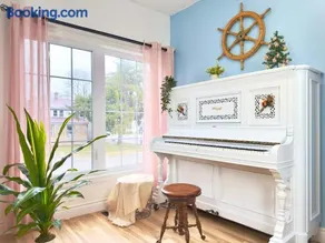 Bright Private Room in Large Home in Port Colborne - Image 2