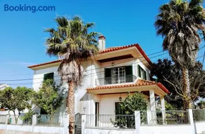 TripGeo Pinhal da Aroeira Villa - Image 1