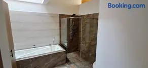 Casa elegantes totalmente amoblada - Image 2
