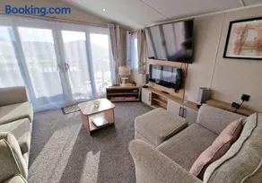 Amor Retreat, West Sands - Image 2