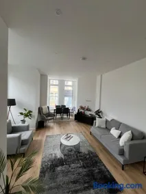 Margate Apartment by The Sea 5 minutes to beach and dreamland - Image 2