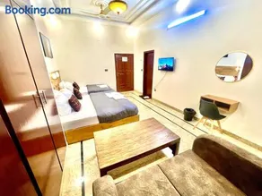 Budget Friendly 2 rooms Suite Stadium Road - Image 2