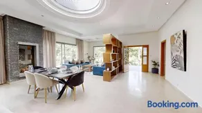 Villa F- Luxury 4 suites on a 5000sqm in the heart of Ambassadeurs - Image 3
