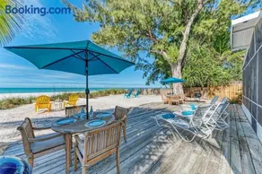 Fins to the L eft by Anna Maria Life Vacation Rentals - Image 1