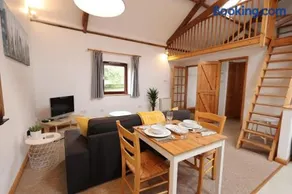 The Granary at The Long Barn a Perfect Countryside Stay - Image 2