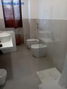 Ginger home - Image 1