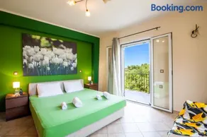 Harmony Marathias luxury apartment - Image 1