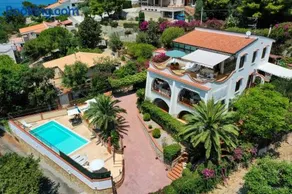 Villa del Golfo Urio with swimming pool shared by the two apartments it is essential to have a car - Image 2