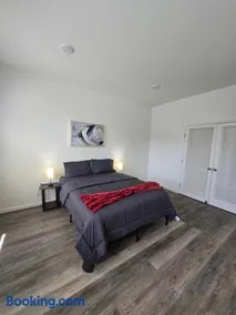 Blue Lux Suites near New York City - Image 2