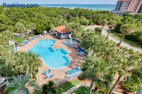 Spacious Resort Condo Near Beach and Pools - Image 3