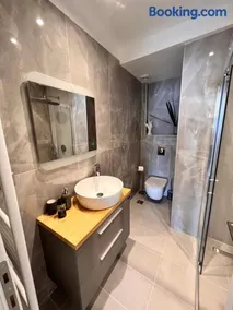 Fays luxury apartments by the sea - Image 2