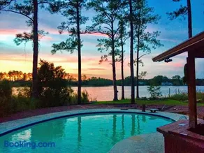 Dragons Island Cottage - Waterfront, pet friendly, dock and private pool - Image 3