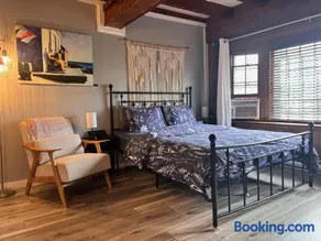 Quirky, bright, spacious room in beautiful Gloucester - Image 1
