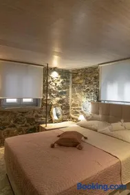 PETRA'S HOUSE - Image 1
