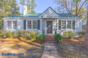 Forest Hills Cottage - Image 1