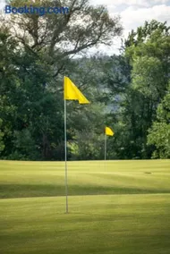 Tri Duby Golf Apartments - Image 5