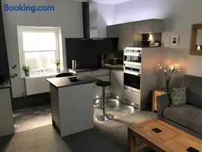 The Luxury Apartment - Image 3