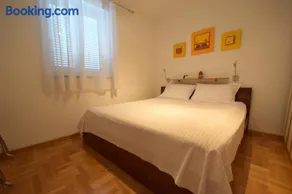 Apartment Barbie - Image 2