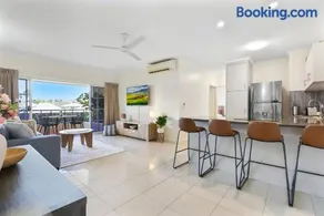 Bayside City Apartments Cairns - Image 1