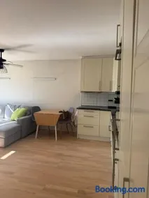 Bright and fully furnished 2-room apartment in Hauketo - Image 2