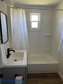 Downtown Livingston Retreat - Image 2