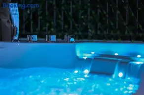 Luxury Summer House - Image 2