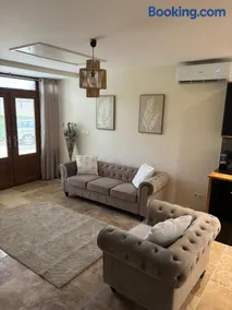 Modern 2 Bed Bungalow situated in Rives Villereal - Image 1