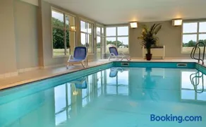 Beaune Levernois - Piscine Chauffée, Sauna et Golf - Image 1