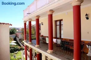 Villa Oropeza Hostel - Image 3