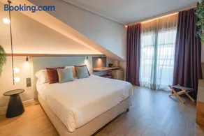 JovA Hotel Boutique - Image 3