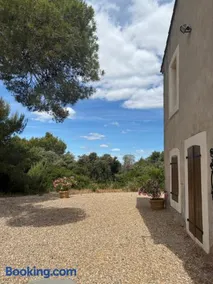Maison au cœur de la garrigue - Image 2