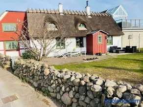 Guesthouse by the sea - Image 2