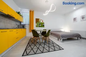 Chillgarden Apartments - Image 1